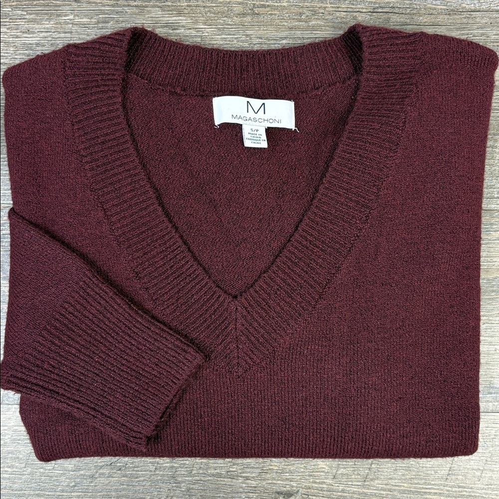 Magaschoni Burgundy V-Neck Knit Sweater | Size